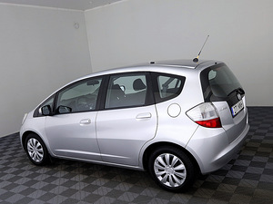 Honda Jazz Elegance 1.3 73kW (4 foto / 8)