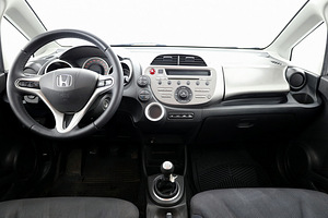 Honda Jazz Elegance 1.3 73kW (5 foto / 8)