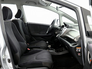 Honda Jazz Elegance 1.3 73kW (6 foto / 8)