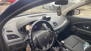 Renault Megane (4 foto / 10)