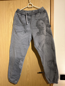 Stüssy hallid dressood (1 foto / 3)