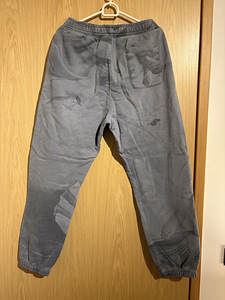 Stüssy hallid dressood (2 foto / 3)
