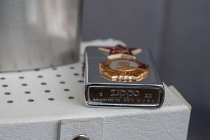 Kollektsioneerimiskomplekt Zippo 1996 + taskupudel (4 foto / 10)