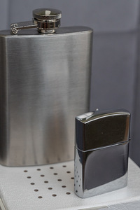 Kollektsioneerimiskomplekt Zippo 1996 + taskupudel (5 foto / 10)