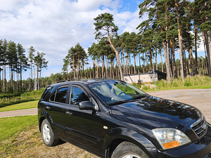 MÜÜA: KIA Sorento EX 2.5 CRDi (125 kW, 2006) (4 foto / 10)