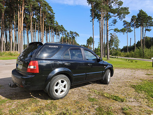 MÜÜA: KIA Sorento EX 2.5 CRDi (125 kW, 2006) (5 foto / 10)