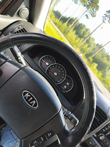 MÜÜA: KIA Sorento EX 2.5 CRDi (125 kW, 2006) (10 foto / 10)