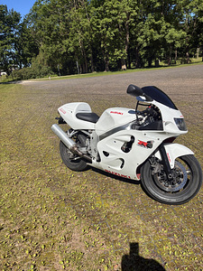 Suzuki gsx-r 600 (1 фото из 3)