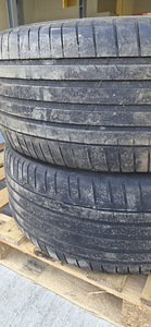 275/40R21 (1 foto / 3)