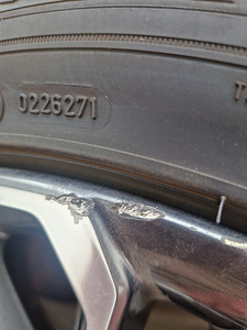 Kia R18 velgede komplekt 225/40 R18 — Goodyear UltraGrip Ice 3 (1 foto / 7)