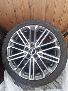 Kia R18 velgede komplekt 225/40 R18 — Goodyear UltraGrip Ice 3 (4 foto / 7)
