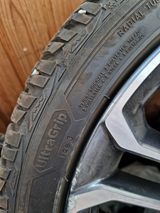 Kia R18 velgede komplekt 225/40 R18 — Goodyear UltraGrip Ice 3 (7 foto / 7)