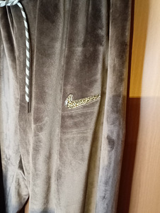 Спортивный костюм (3 фото из 5)