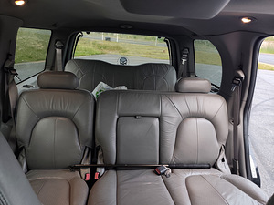 Ford Expedition (7 фото из 11)