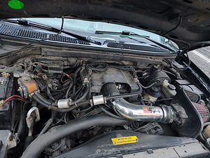 Ford Expedition (11 фото из 11)
