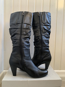 Кожаные демисезонные сапоги Tamaris р.39/39,5 (2 фото из 6)