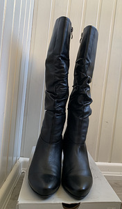 Кожаные демисезонные сапоги Tamaris р.39/39,5 (3 фото из 6)