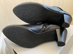 Кожаные демисезонные сапоги Tamaris р.39/39,5 (5 фото из 6)