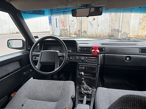 Volvo 740 2.4 80kw manuaal (7 foto / 7)