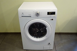 Pesumasin-kuivati Electrolux EWW1476H, tasuta vedu (1 foto / 2)