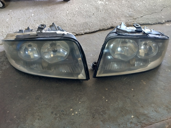 Audi A2 esituled