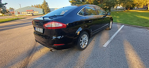 Ford Mondeo (5 фото из 14)