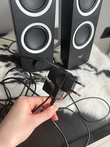 Logitech Z200 — 2.0 stereokõlarid (4 foto / 6)