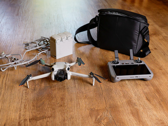 DJI Mini 4 Pro Fly More Combo