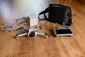 DJI Mini 4 Pro Fly More Combo (1 фото из 6)