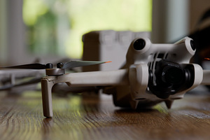 DJI Mini 4 Pro Fly More Combo (6 фото из 6)