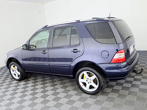 Mercedes-Benz ML 270 Special Edition 2.7 CDI 120kW (4 foto / 9)