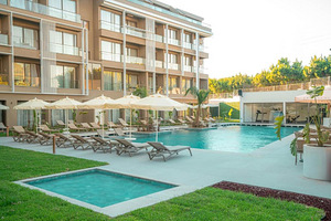 PRIVE SIDE SUITE & SPA (1 foto / 10)