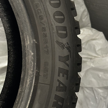 Good Year Ultra Grip Arctic 2