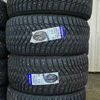 Шины R21 275 40 21 Goodyear Ultra Grip Arctic 2 SUV 107T