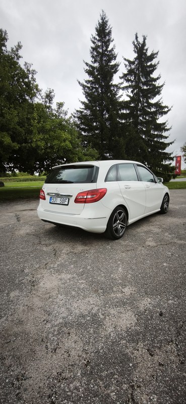 Mercedes-Benz B 180 1.5 80kW