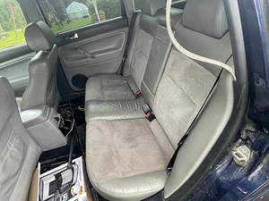 VW Passat 1.9 TDI (9 фото из 13)