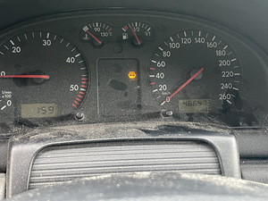 VW Passat 1.9 TDI (10 фото из 13)