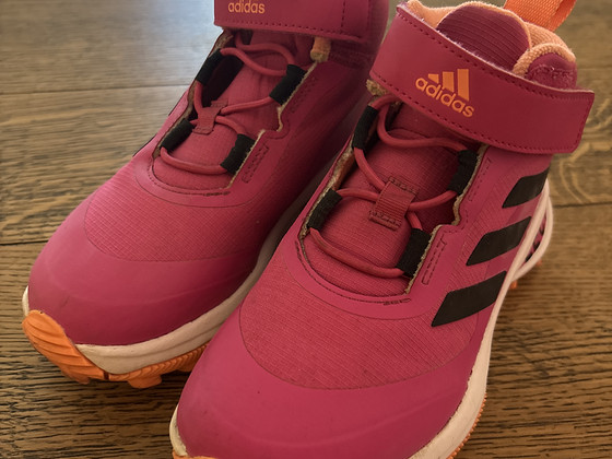 Кроссовки Adidas