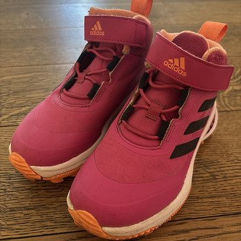 Кроссовки Adidas
