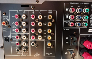 Receiver Yamaha RX-V440RDS koos subwooferi ja nelja kõlariga (5 foto / 10)