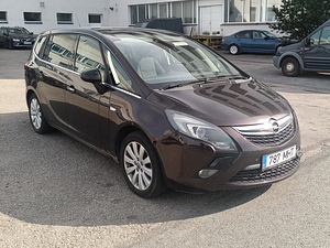 Opel Zafira Tourer (3 фото из 3)
