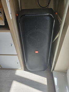 Jbl partybox 710 (1 фото из 1)