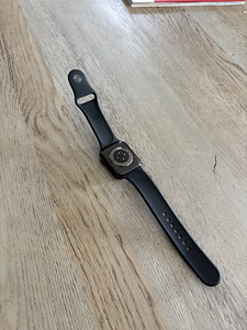 Apple Watch Series 8 45mm GPS -must alumiinium, aku 86% (2 foto / 3)