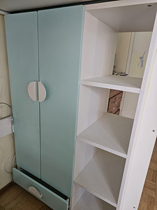 Kahekorruseline IKEA lastevoodi laua ja kapiga (3 foto / 7)