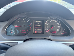 Audi A6 C6 3.0 TDI quattro (7 фото из 11)
