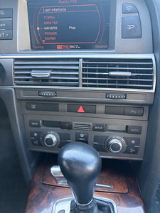 Audi A6 C6 3.0 TDI quattro (9 фото из 11)