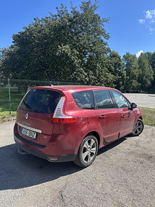 Renault регистрация оплачена . (3 фото из 9)