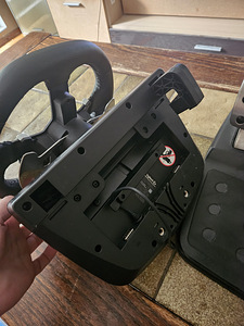 Logitech G920 (2 фото из 2)