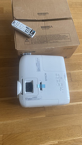 Проектор Epson (1 фото из 3)