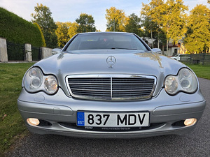 Mercedes Benz C180 Kompressor (2 фото из 9)